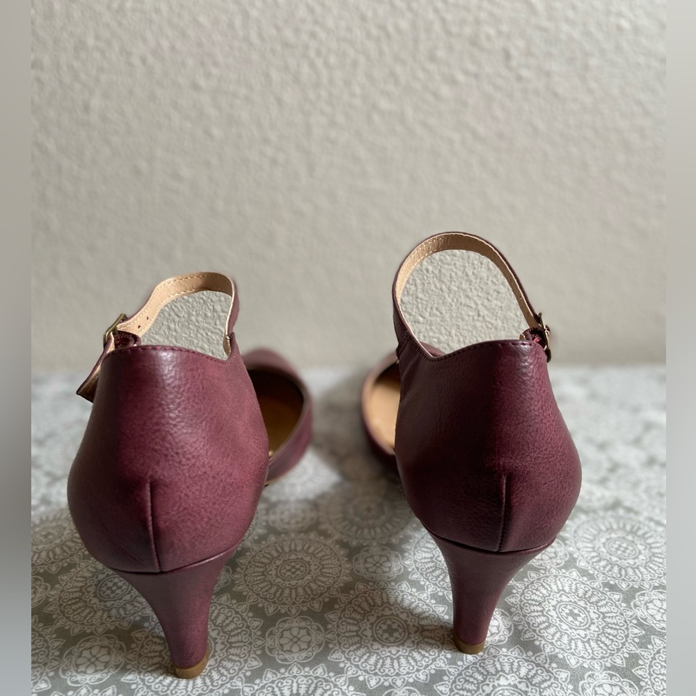 Journee Collection~Chic~Bette~Faux Leather~Almond Toe~Pump~Buckle Closure~Size 9 - Picture 6 of 14